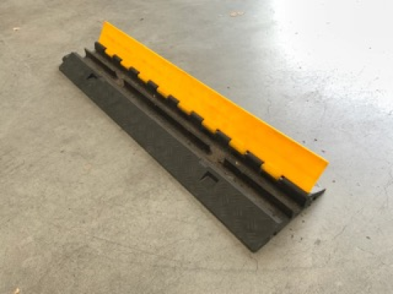 Kabel-/Schlauchbrücke Gelb/schwarz